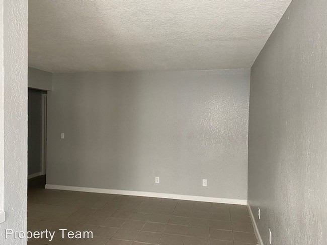 Foto del edificio - 2523-2529 Glen Ave
