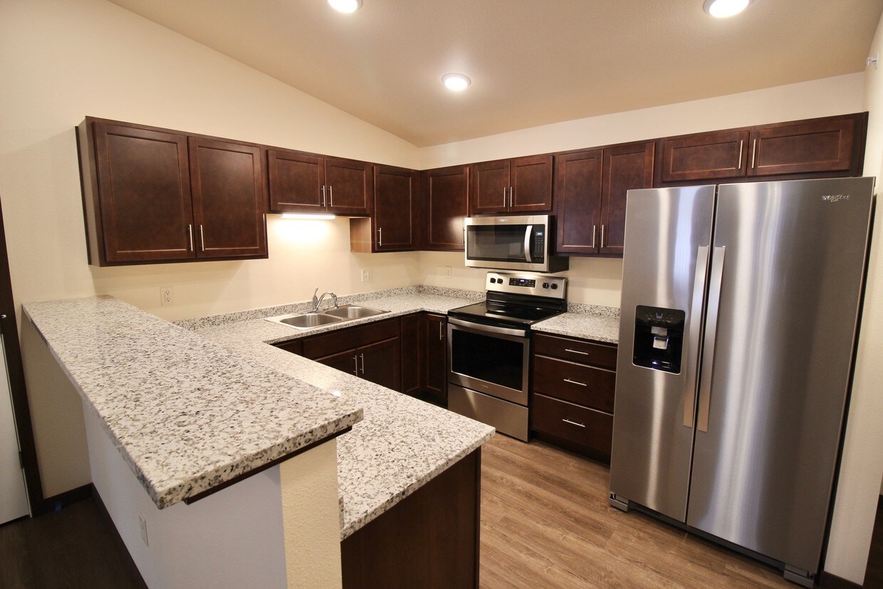 Village Estates Apartments in Kronenwetter, WI