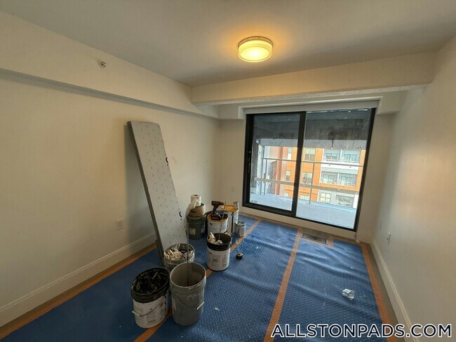 Building Photo - 1079 Commonwealth Ave