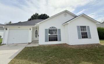 Building Photo - 437 Hilburn Ln