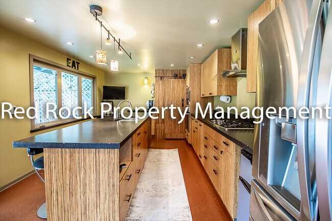 Foto del edificio - 2428 E 40th Ave