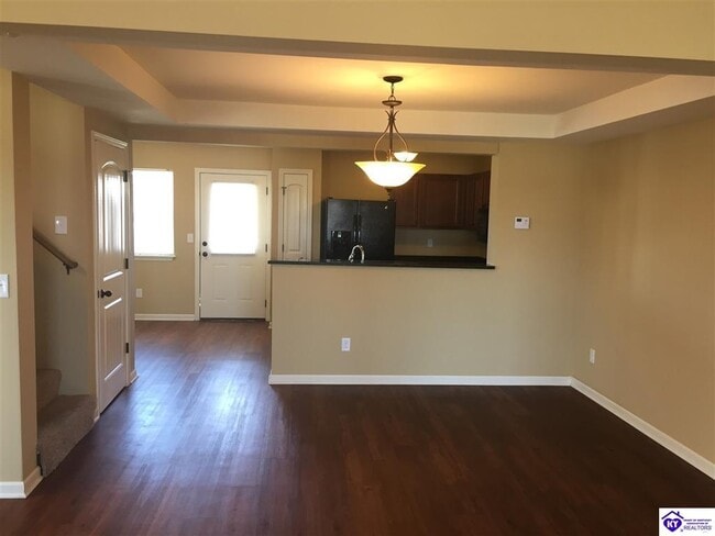 Building Photo - 156 Vineland Pl Dr