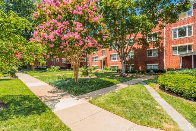 Building Photo - 1304 N Meade St