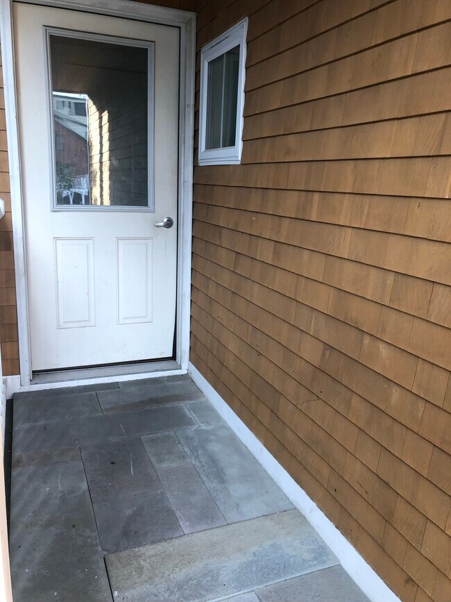 Exterior Entrance - 81 Newbury St