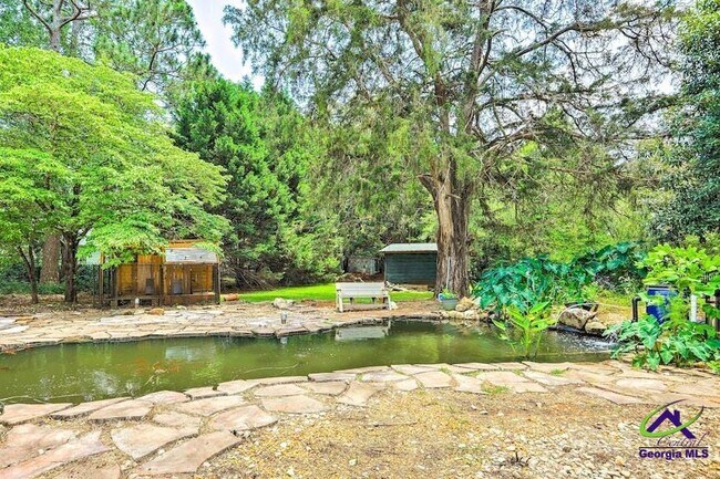 Foto del edificio - 422 Forrest Dr