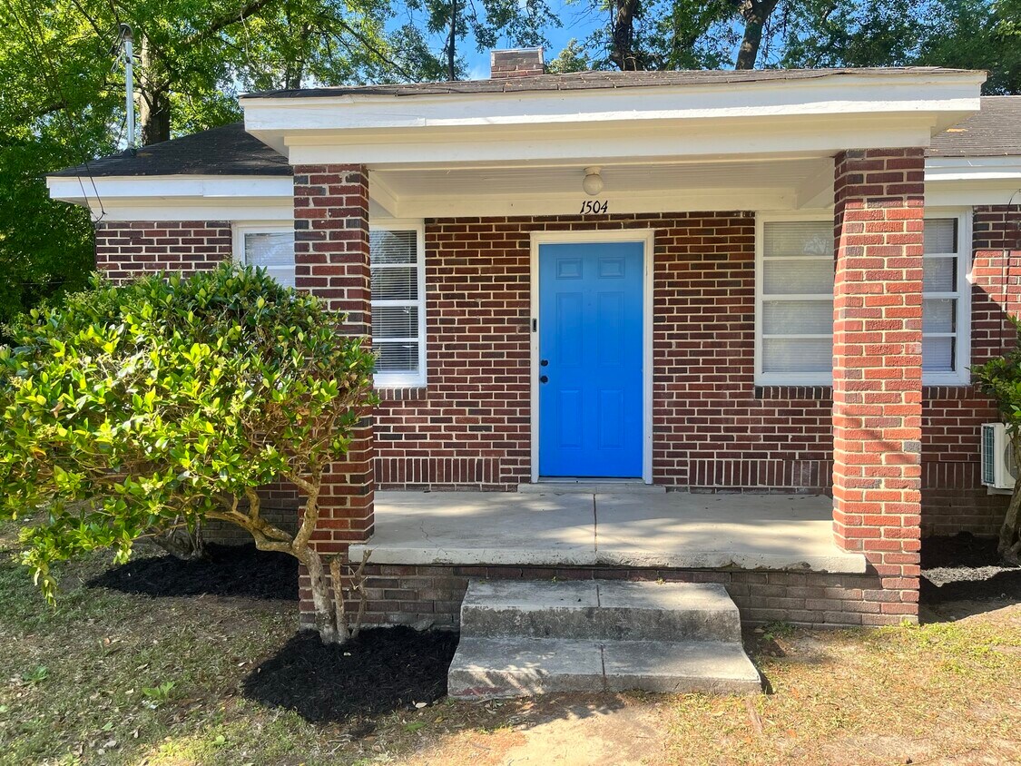 Primary Photo - 1504 Cleveland St