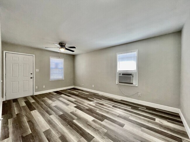 Foto del edificio - New & Improved 1 Bedroom and 1 Bathroom Home in the Center of San Marcos