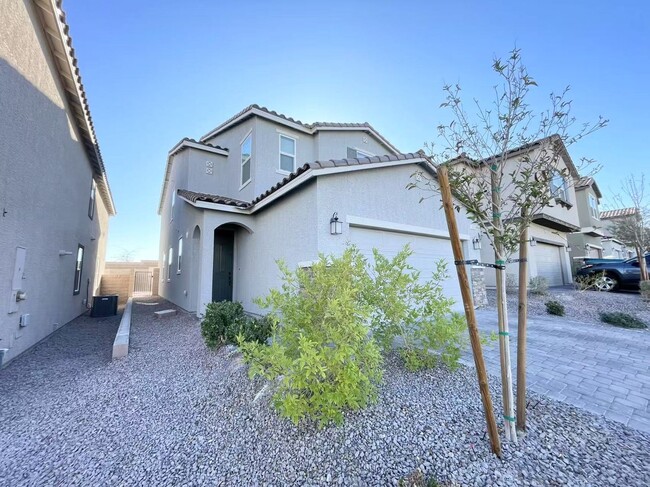 Foto del edificio - Beautiful two-story single-family house