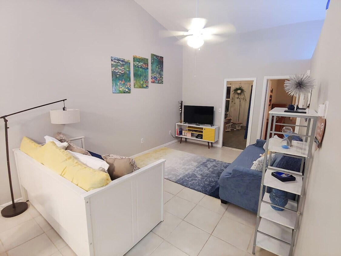 Foto principal - 3832 SW 30th Terrace