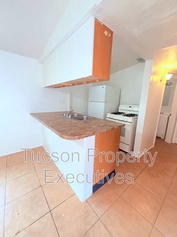 Foto del edificio - 1644 N Beverly Ave