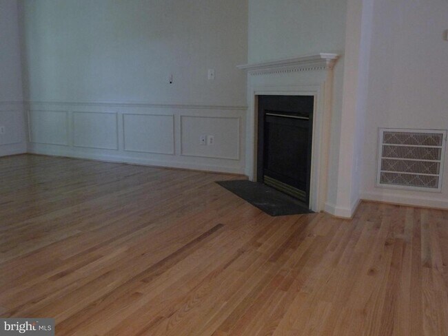 Building Photo - 2302 Plyers Mill Rd