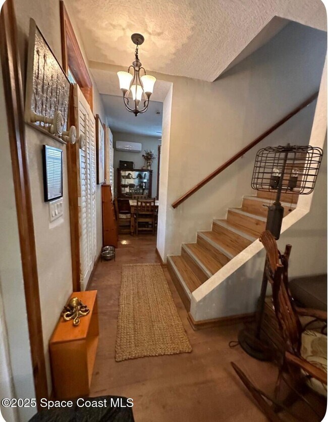 Foto del edificio - 1467 Guava Ave