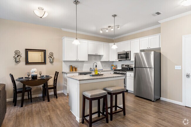 1HAB, 1BA - 780 ft² - Covered Bridge