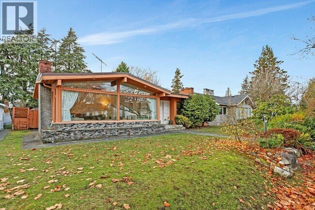 Photo du bâtiment - 6349 Fremlin St