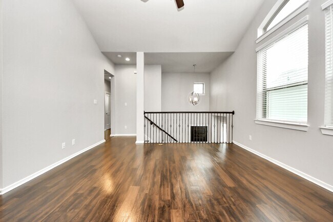 Building Photo - 9762 Soto St