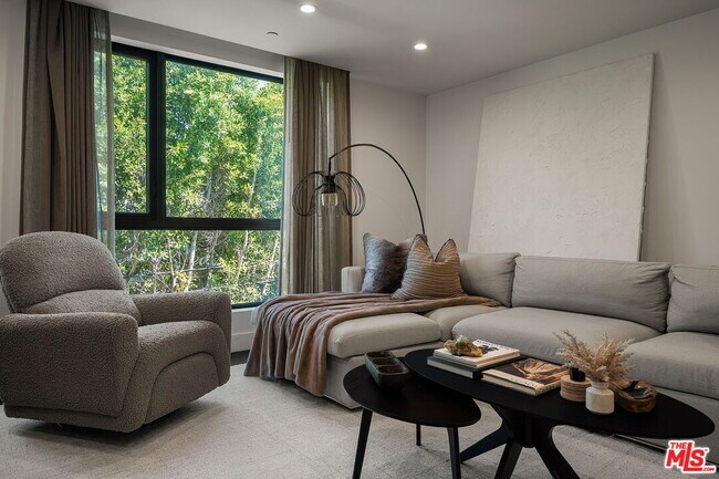 Foto del edificio - 724 Croft Ave
