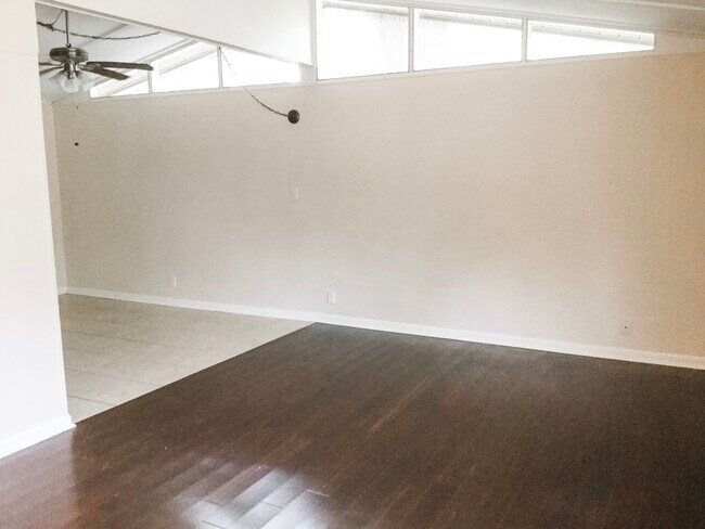 Photo - 1552 Coombs Dr Townhome