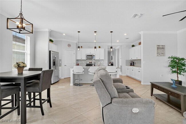 Foto del edificio - 2130 Hamlin St