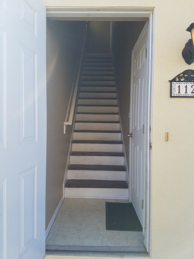 Apartamento en el segundo piso encima del garaje - 112 Avery Lake Drive