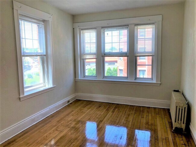 Foto del edificio - 32 Reedsdale St