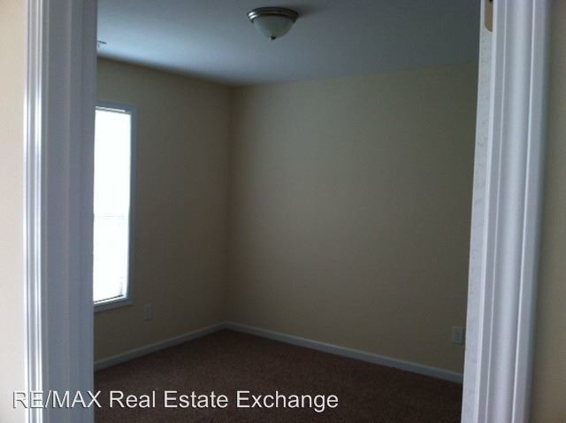 Building Photo - 204-204-B Johnny Johnson St