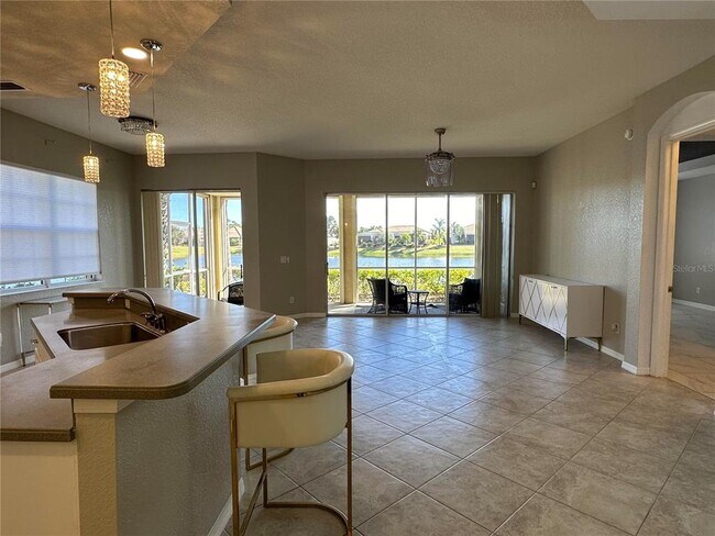 Foto del edificio - 1326 Emerald Dunes Dr