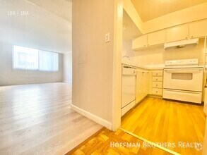 Building Photo - 507 La Fayette Park Pl
