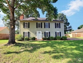 Building Photo - 383 E Valleywood Dr
