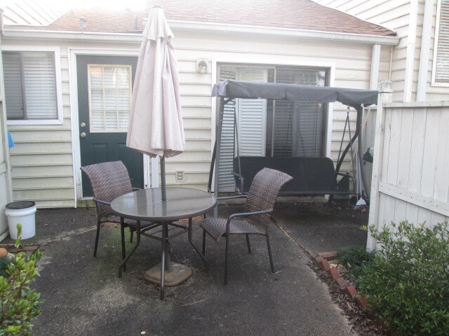 Foto del edificio - 636 Serramonte Dr