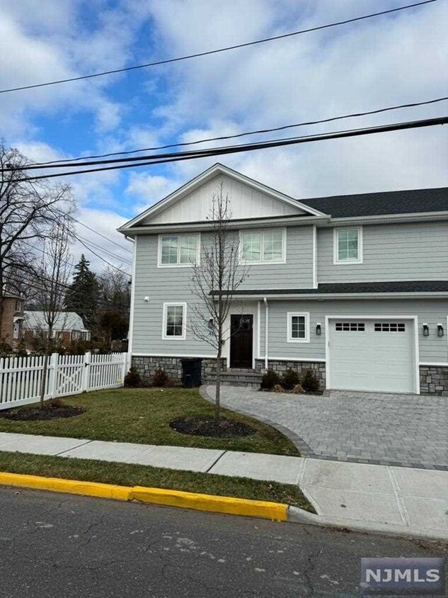 43 Lindley Ave, Tenafly, NJ 07670 Townhome Rentals in Tenafly NJ