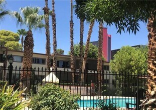 Building Photo - 350 E Desert Inn Rd