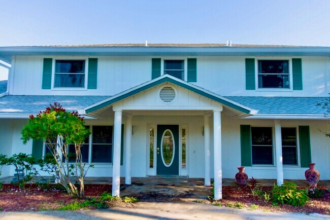 Foto del edificio - 315 Lazy Acres Ln