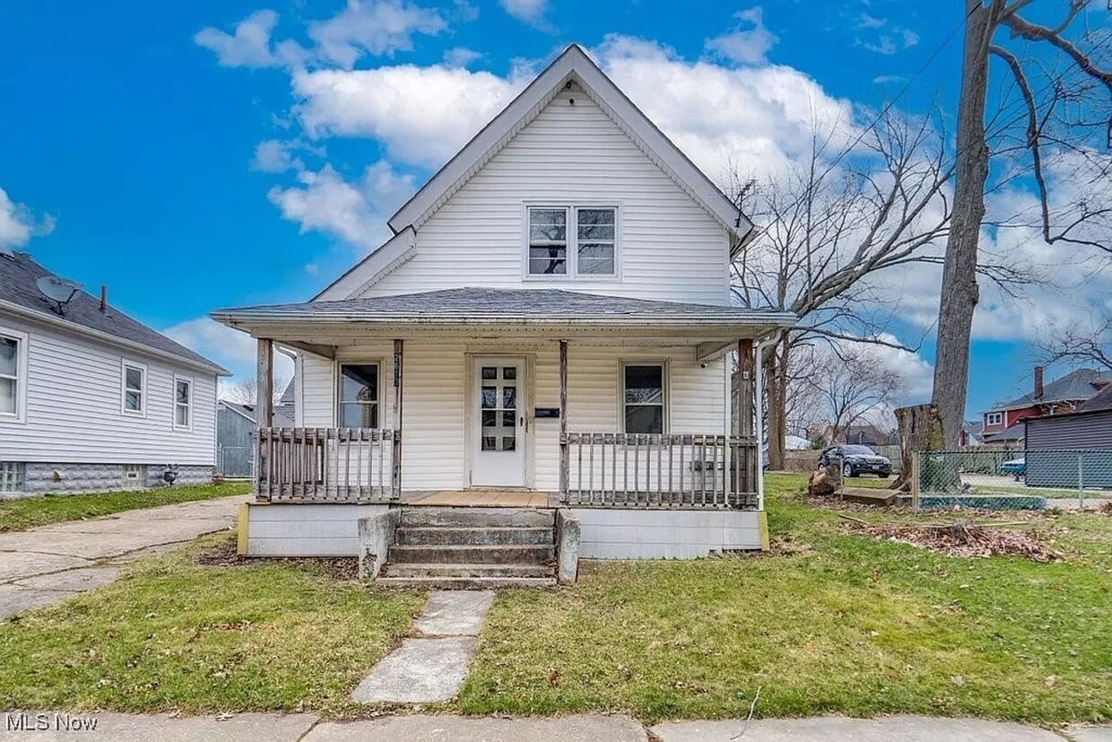 Foto principal - 3 Bedroom 1.5 Bathroom House in Lorain