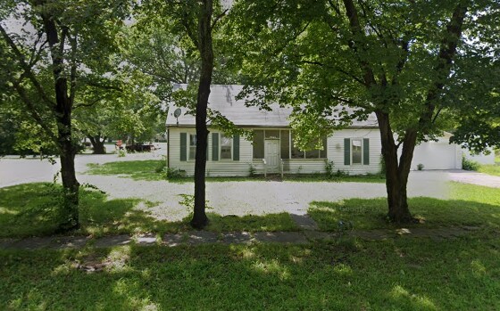 Primary Photo - 423 Main St