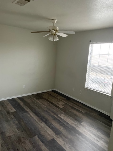 Building Photo - 2702 Garland Dr