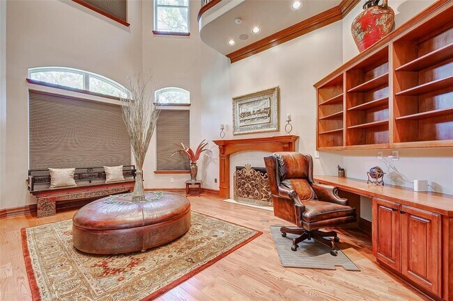 Building Photo - 33202 W Haddon Ct