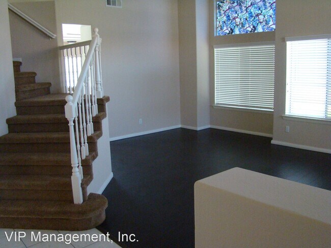 Building Photo - 5 br, 3 bath House - 13191 High Desert Rd.