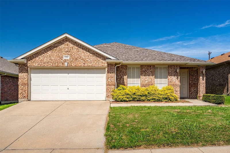 Primary Photo - 13301 Evergreen Dr