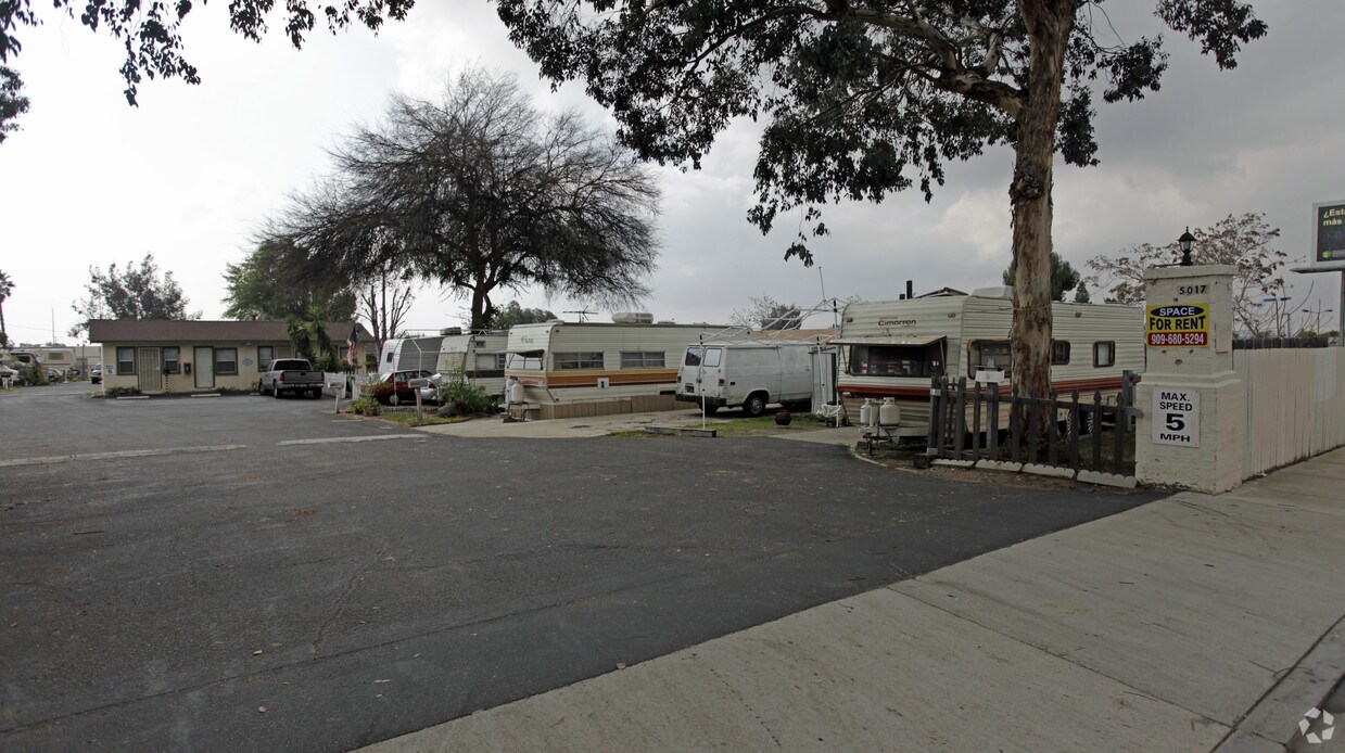 Building Photo - 5017 Holt Blvd
