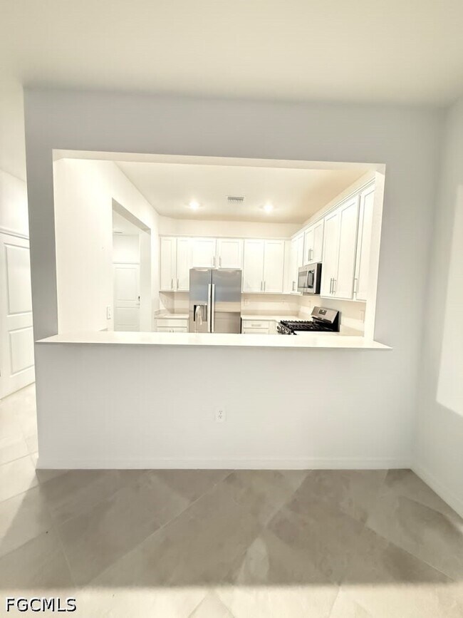 Foto del edificio - 14844 Bluewater Rd