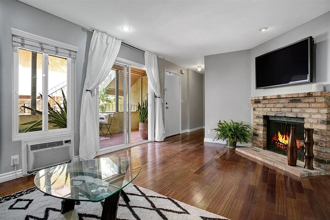 Building Photo - 2319 Curlew St