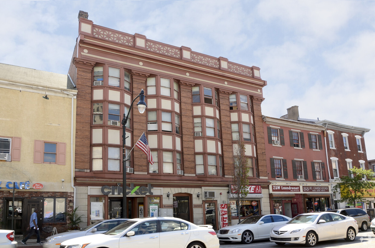 Primary Photo - Black Fan Apartments