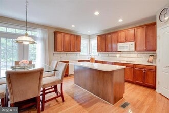Building Photo - 21516 Inman Park Pl