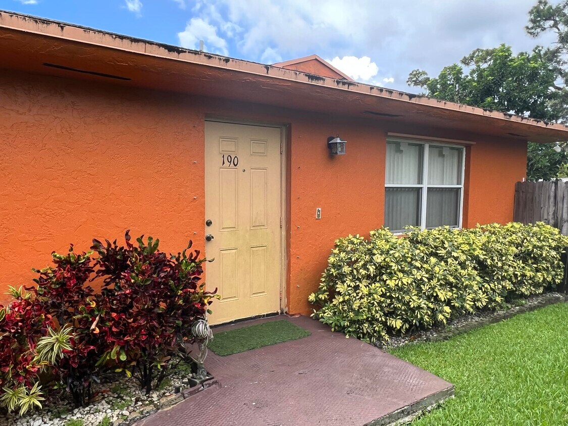 1901 Forest Avenue 1901 West Palm Beach F... House for Rent in West