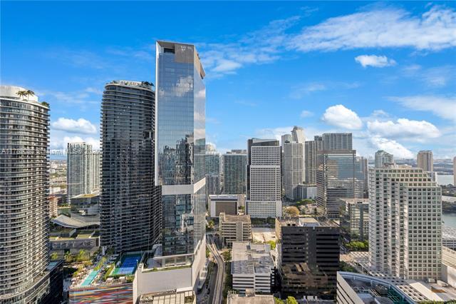 Building Photo - 1010 Brickell Ave