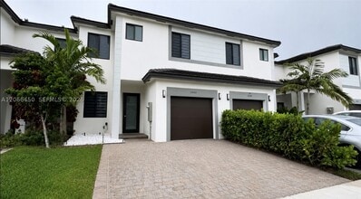Building Photo - 13642 SW 157th Pl