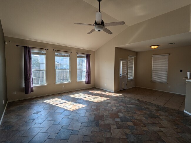 Foto del edificio - 1100 Alpine Mountain Dr