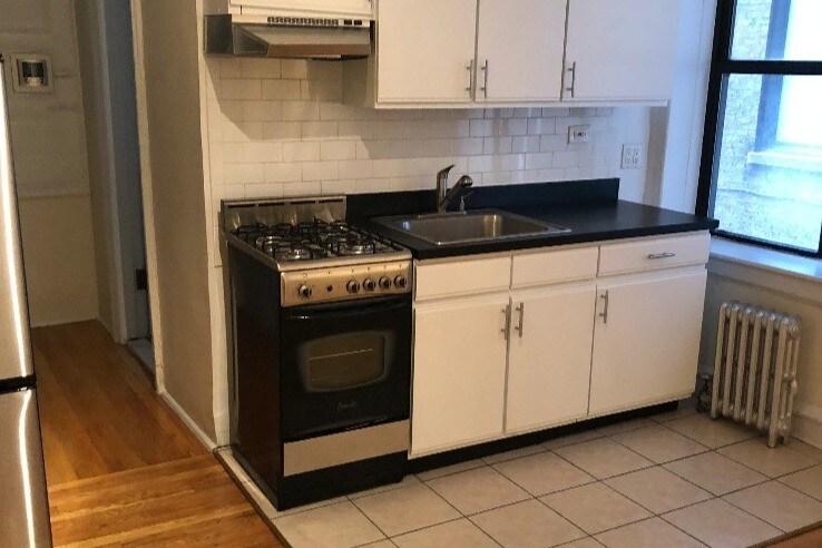Primary Photo - 350 W 55th St