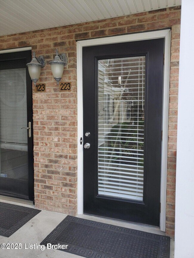 Foto del edificio - 6503 Brook Bend Way