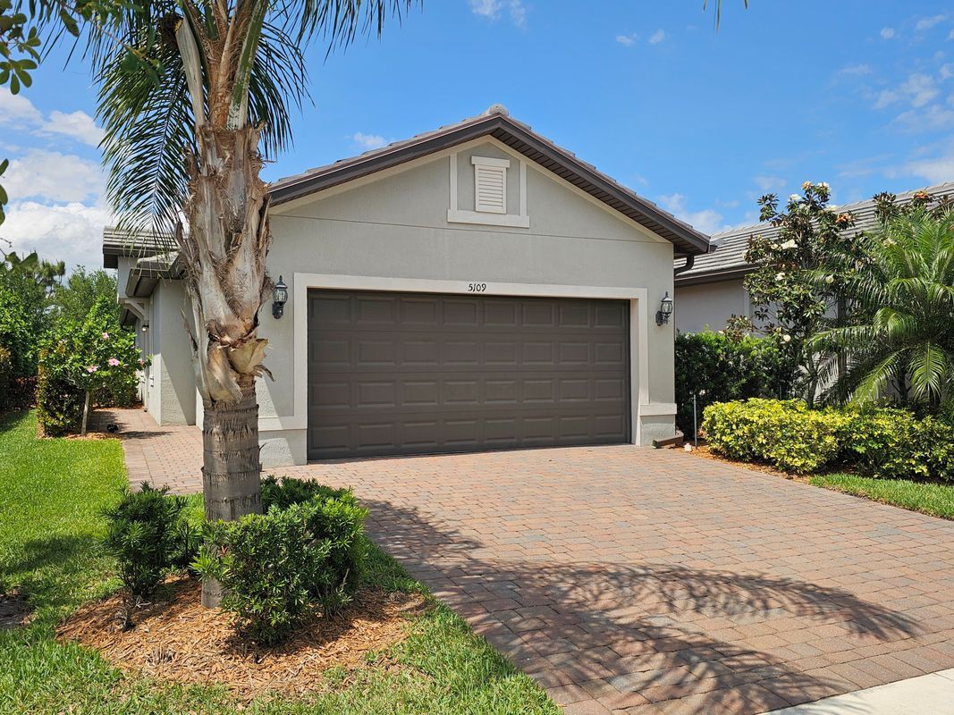 Foto principal - 5109 Unity Square
